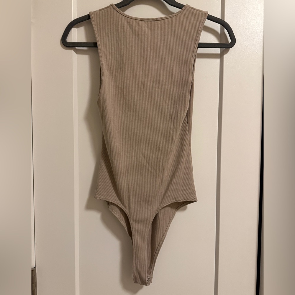 American Eagle Outfitters Taupe Ribbed Bodysuit - like new! - Picture 4 of 5